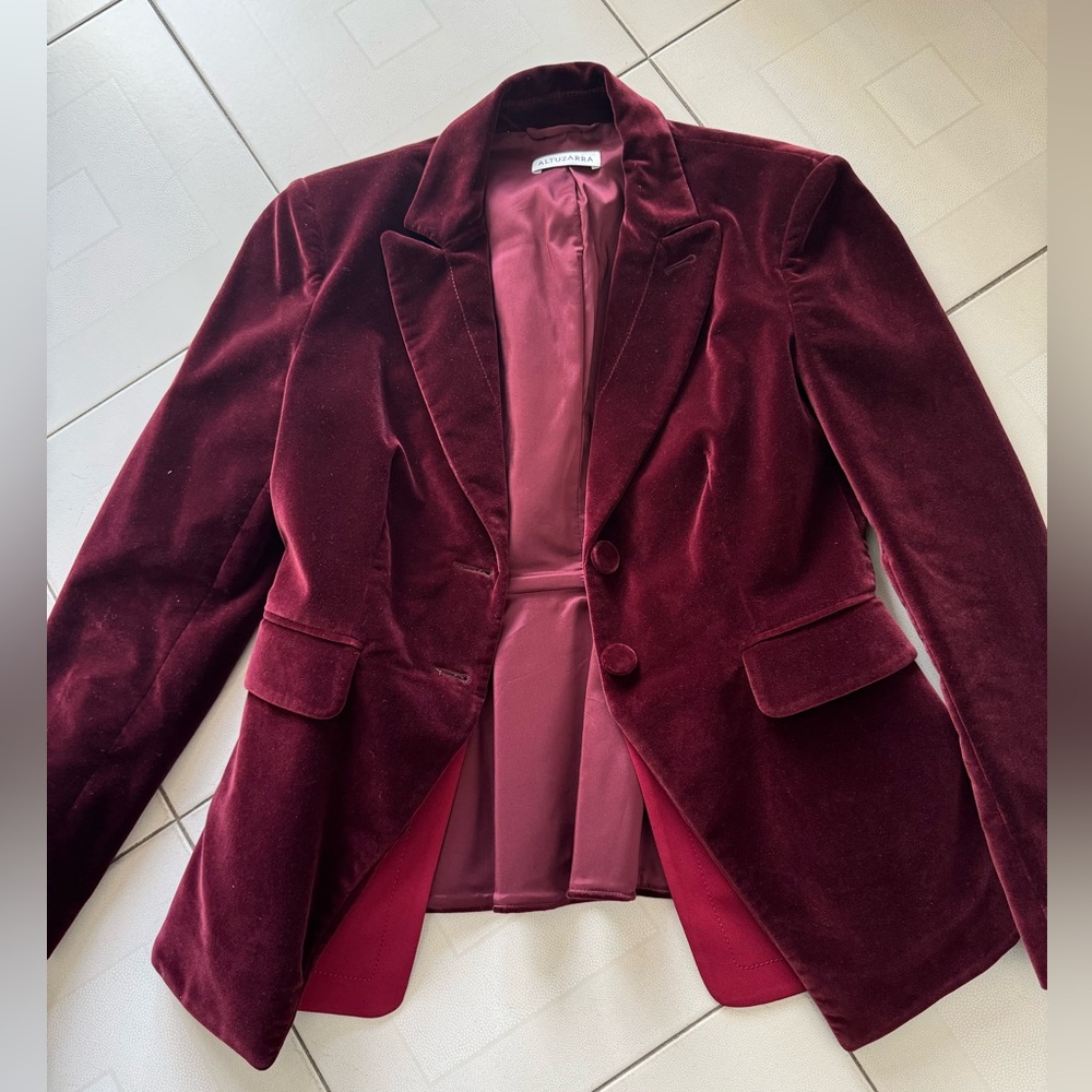 Women's Velvet Blazer in Burgundy